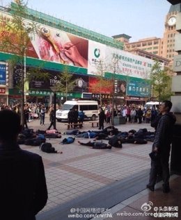 Taxistas chinos protagonizan un intento de suicidio en Pekín