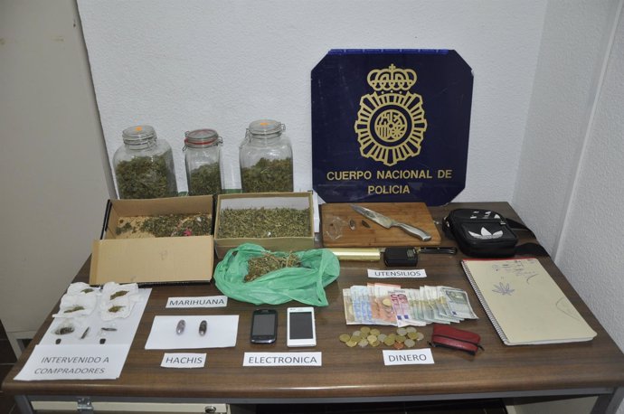 Policía nacional droga venta arrestado