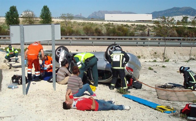 Auxilio en un accidente de tráfico