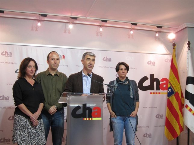 Martín (CHA) ha comparecido acompañado por sus compañeros de candidatura