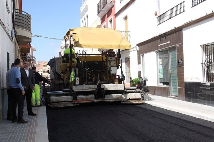 Reforma integral de la calle Jesús del Gran Poder de Los Palacios con el Supera