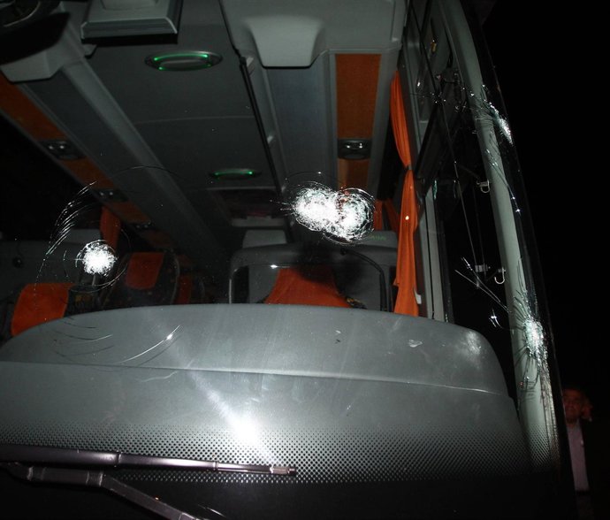 Asaltan a balazos el autobús del Fenerbahçe
