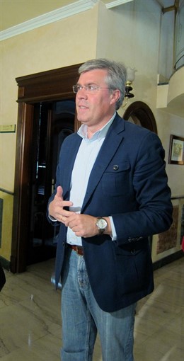 El presidente provincial del PP de Jaén, José Enrique Fernández de Moya.