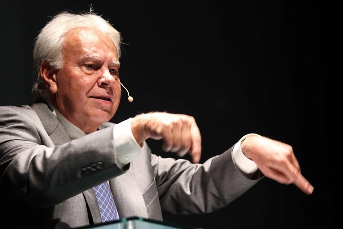 Felipe González en México
