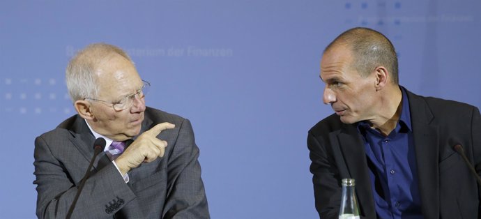 Los ministros de Finanzas alemán y griego, Schaeuble y Varoufakis