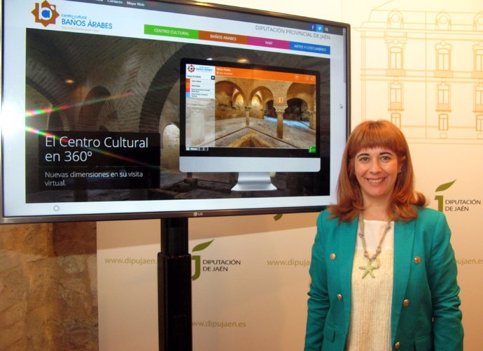 Antonia Olivares presenta la programación del Centro Cultural Baños Árabes.