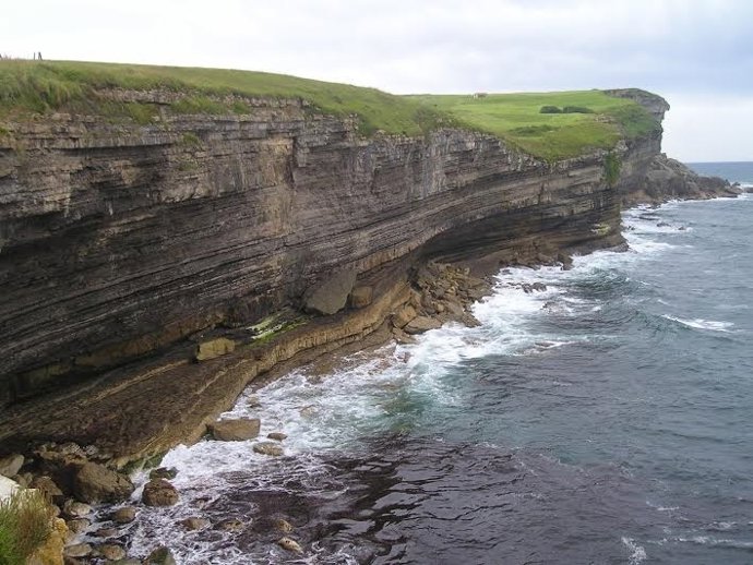 Acantilados de Bolado de Cóbreces (Alfoz de Lloredo)