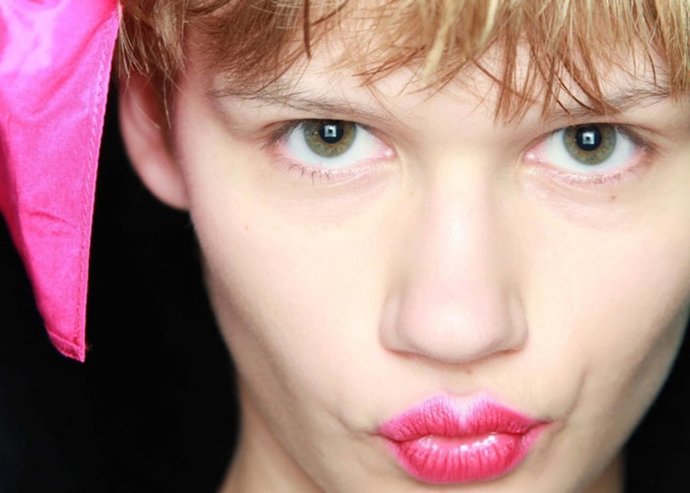 Colores brillantes y exóticos para esta primavera verano 