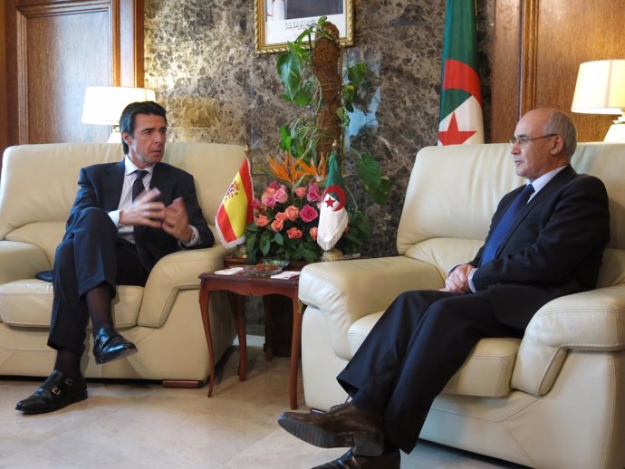 El ministro de Industria, José Manuel Soria, viaja a Argelia