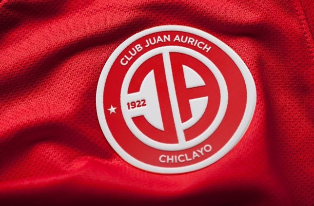 Juan aurich: sus jugadores no tienen visa en el extranjero 