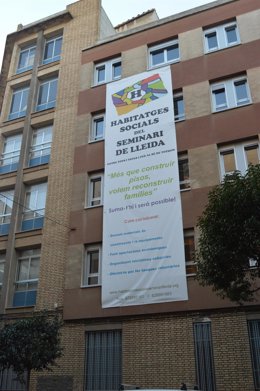 Exterior de los pisos sociales del Obispado de Lleida.