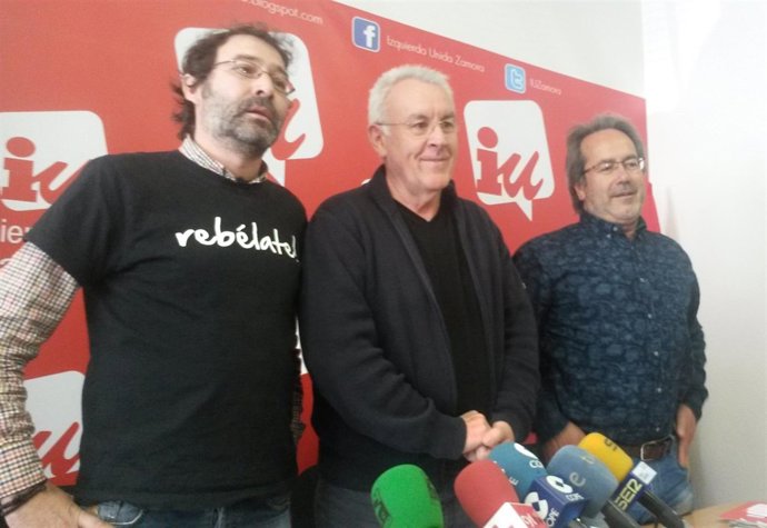 Cayo Lara junto a los candidatos de IU en Zamora