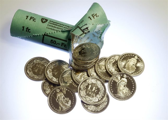 Suiza se convierte en el primer país en colocar deuda a diez años a tipos negati