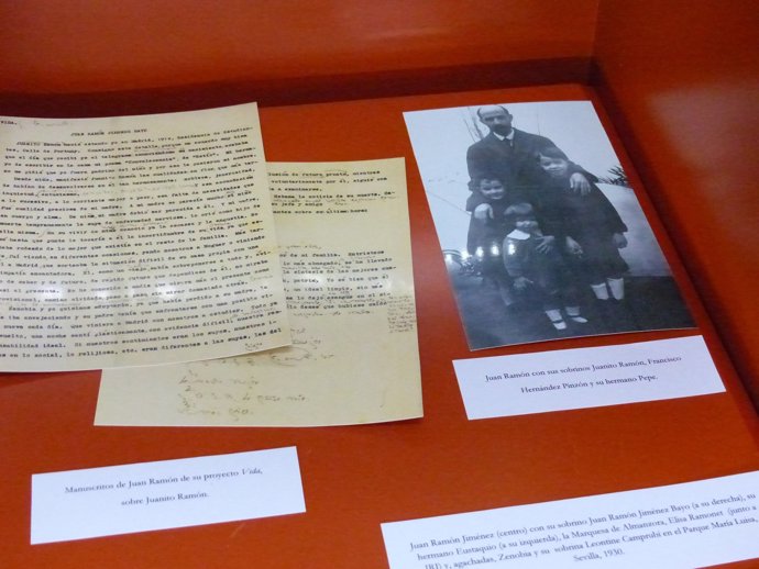 Documentos dedicados al sobrino predilecto de Juan Ramón Jiménez. 