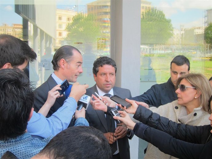 MANUEL LLOMBART Y JAVIER MOLINER