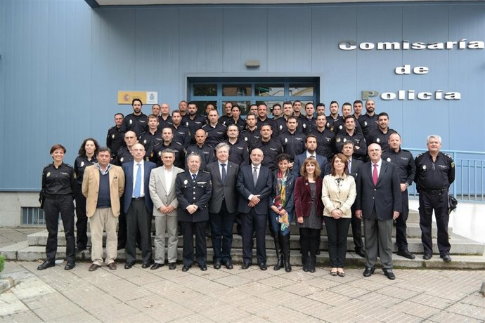 Agentes de la Policía Nacional tras la jornada