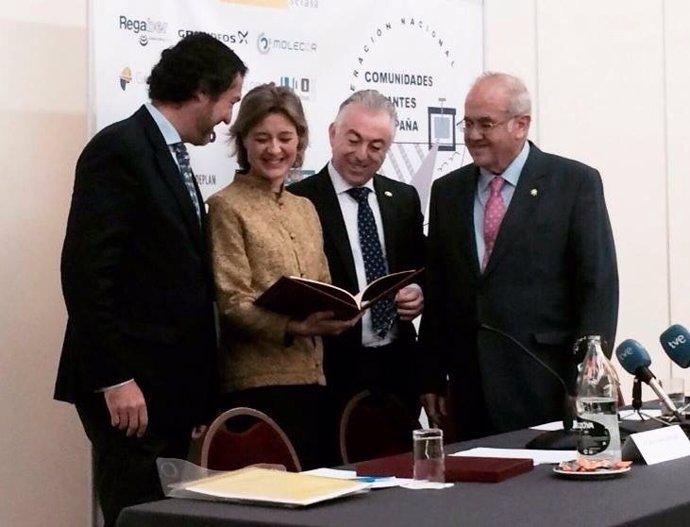 Crpalos Entrega De Medalla Honor A Ministra De Agricultura