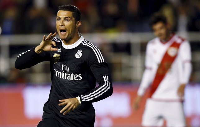 Cristiano Ronaldo celebra el primer gol marcado en Vallecas