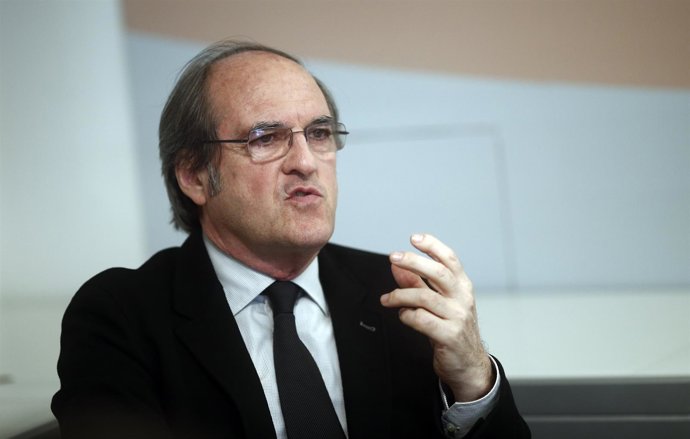 Ángel Gabilondo concede una entrevista a Europa Press