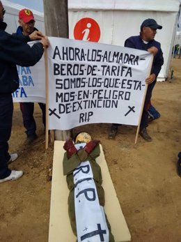 Almadraberos de Tarifa continúan sus protestas en demanda de cuota de atún rojo