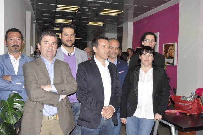 Los principales candidatos de UPyD-Aragón se adhieren a 'Encuentro'.