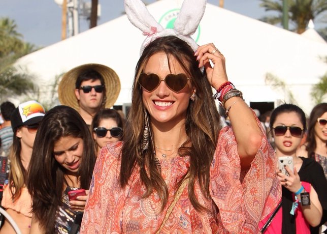 117037, EXCLUSIVE: Alessandra Ambrosio Celebrates Easter While Wearing Bunny Ear