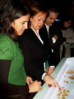 Visita a la exposición 'Tesoros. Materia, Ley y Forma'