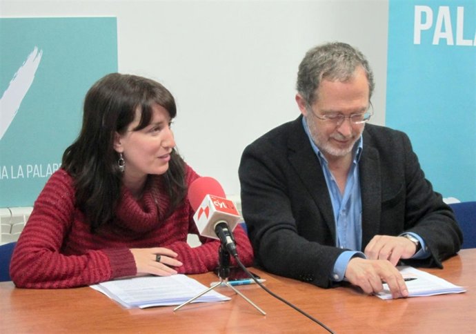 María Sánchez junto a Manuel Saravia