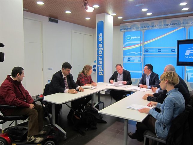 Reunión del PP con miembros del CERMI