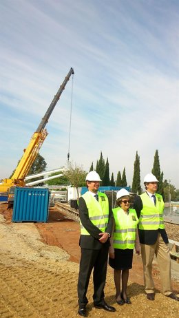 Levantamiento de los mástiles de la noria.