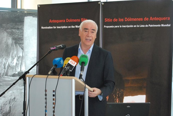 El consejero de cultura luciano alonso sólmenes museo sitio