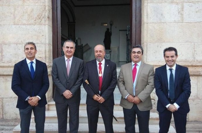 Francisco García, alcalde de Mazarrón por el PSOE en su toma posesión con Tovar