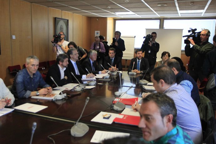 Alberto Nadal preside la reunión de Industria con la Comisión del Carbón