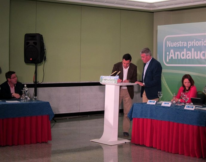 Moreno firma en apoyo de la Catedral de Jaén ante Fernández de Moya.