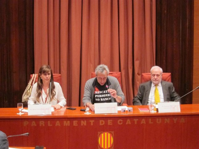 Victoria Álvarez; David Companyon (ICV-EUiA) Francesc Pau (letrado Parlament)