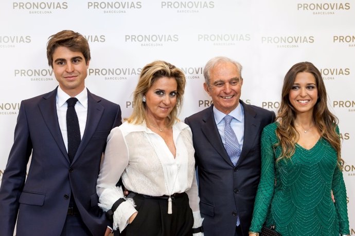 Inauguración de nueva 'boutique' de Pronovias en Sevilla