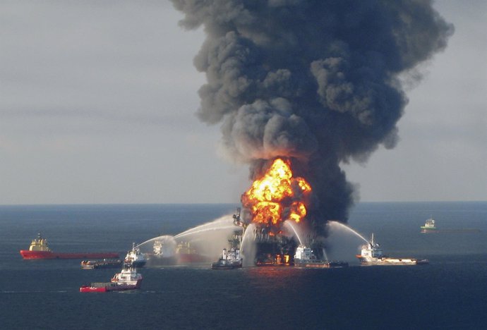 Plataforma petrolera  Deepwater Horizon, derrame de petróleo
