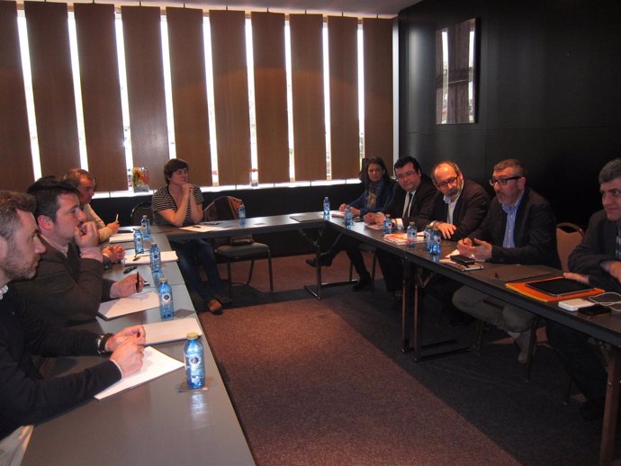 Reunión entre miembros de Ciudadanos y exmiembros de UPyD de Asturias