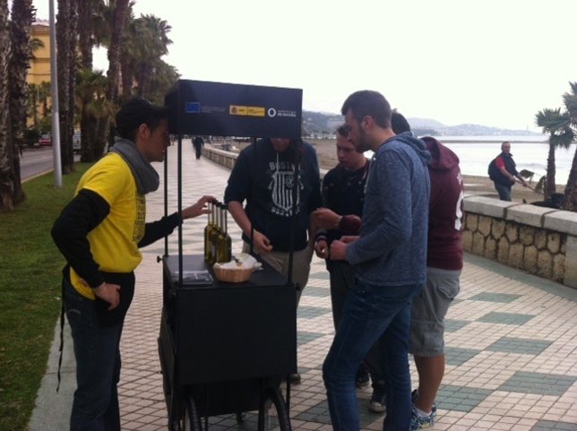 Uno de los carritos de aceite en Málaga