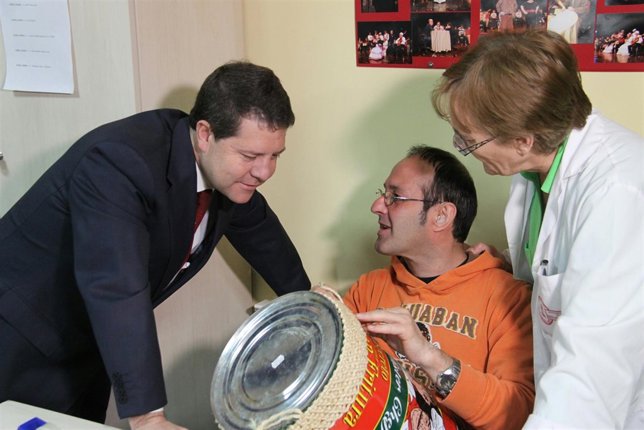 FOTOS GARCIA PAGE EN CENTRO OCUPACIONAL EL CASTELLAR DE MOTA DEL CUERVO