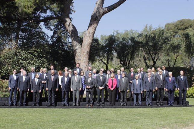 Artur Mas, Marinao Rajoy, J.M. García-Margallo junto a los asistentes de la UE