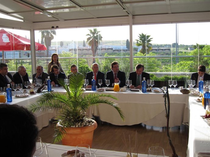 Vara en el desayuno en ITAE