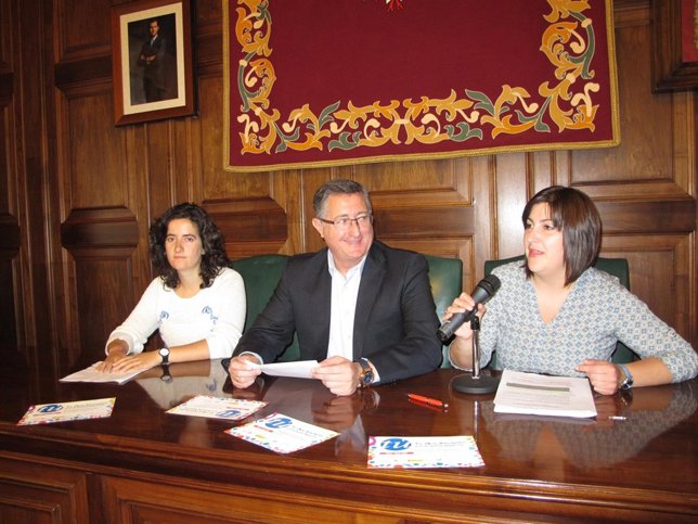 Blasco en la presentación de las actividades para jóvenes