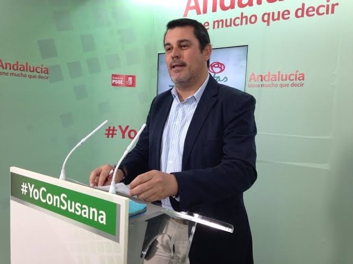 El secretario general del PSOE de Huelva, Jesús Ferrera.