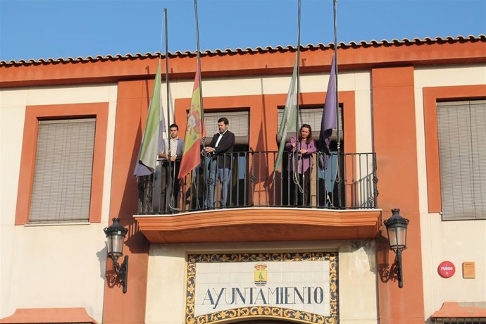 Luto en el Ayuntamiento de Gelves