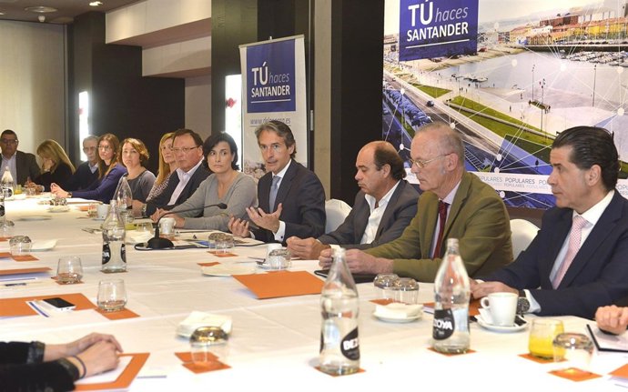 De la Serna en la sectorial de turismo