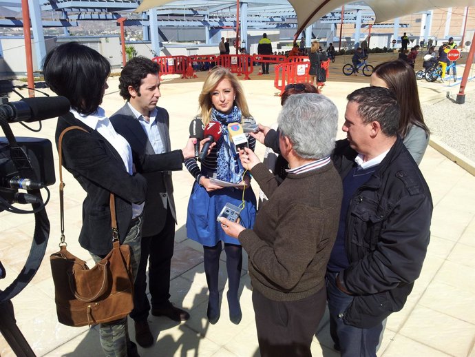 La concejal de Seguridad Ciudadana de Lorca atiende a los medios