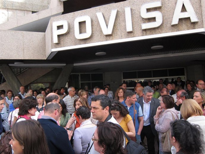 Concentración en solidaridad con la mujer acuchillada en Vigo.