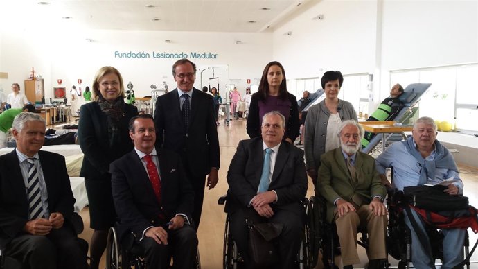Alfonso Alonso visita la Fundación del Lesionad Medular de Madrid