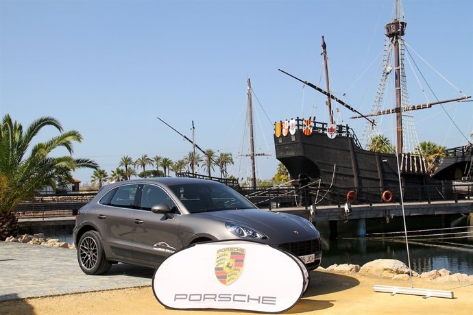 Evento gourmet en el Muelle de las Carabelas de Porshe. 